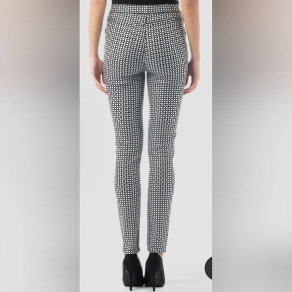 Joseph Ribkoff Monochrome Patterned Trousers - Picture 3 of 6